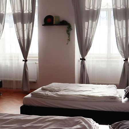 Modern Apartment In The Center Of Прага Екстер'єр фото