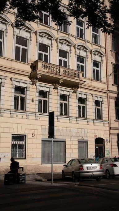 Modern Apartment In The Center Of Прага Екстер'єр фото